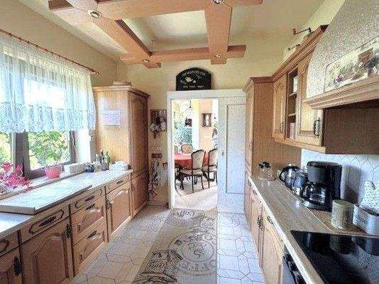 EG: Große Küche mit EBK