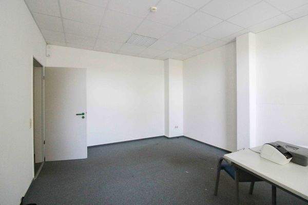 Büro Hallenteil 3