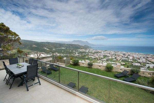 Kreta, Kissamos: Hervorragend gestaltete Villa zum Verkauf