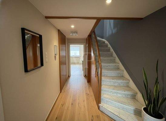 Eingangsbereich KI generiert