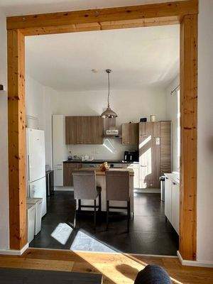 Küche mit Einbauküche