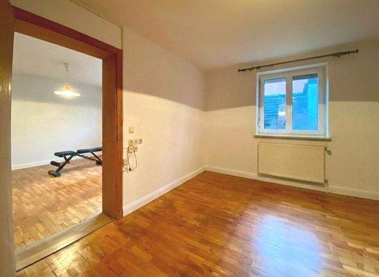 flexibel nutzbares Zimmer im EG