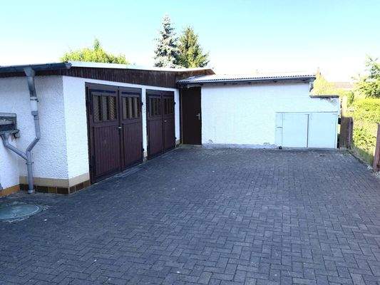 Garagen und Nebengebäude