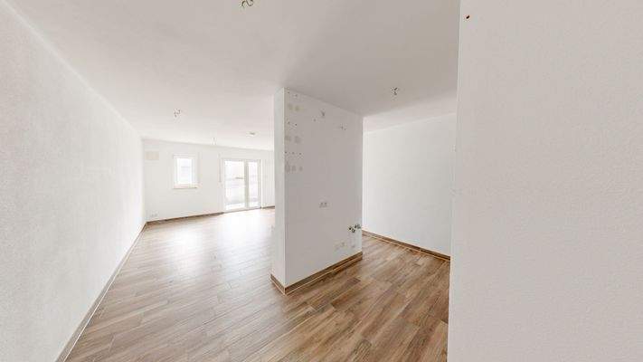 Wohn-/Ess-/Schlafzimmer und Küche