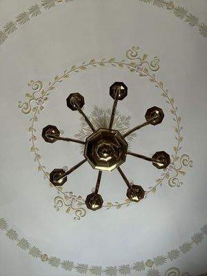 Kronleuchter/Stuckdecke