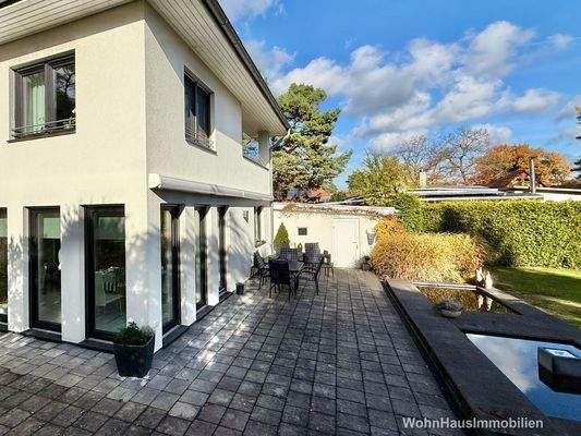 Großzügiger Terrassenbereich