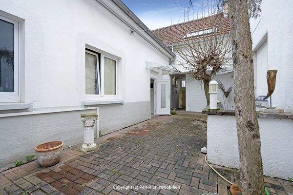 Verbindung Vorder- und Rückgebäude