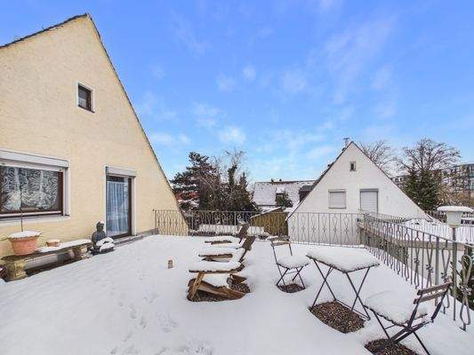 Sitzgelegenheit auf der Garage