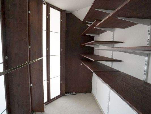 Begehbarer Kleiderschrank