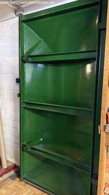 KG/WuG - Tür zum Luftschutzkeller