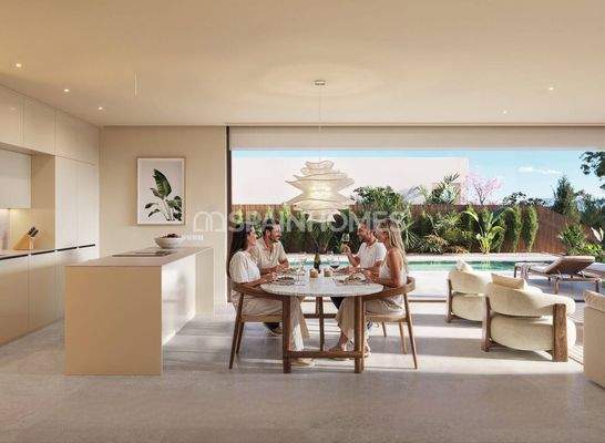 3 and 4-Bedroom Villas in San Miguel de Salinas with Pool