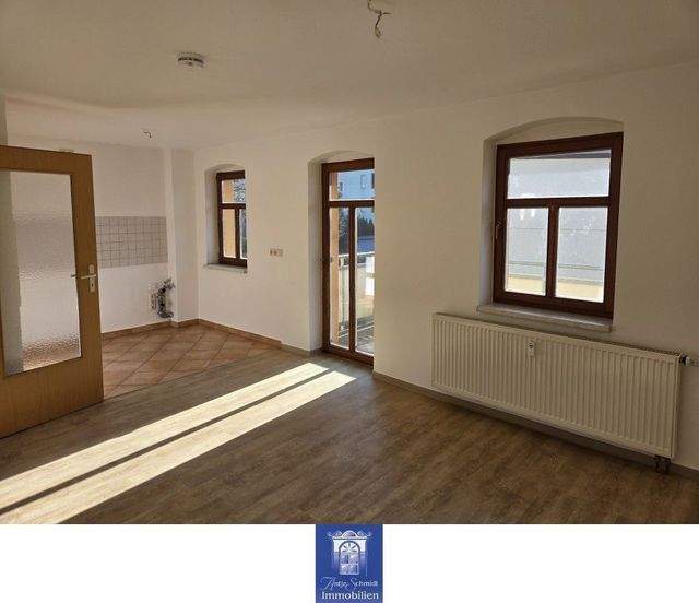 Wohlfühlwohnung mit großem Balkon und Tageslichtbad mit Dusche! - Photo 1
