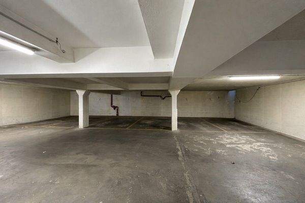 ...Tiefgarage mit Stellplatz Nr. 6