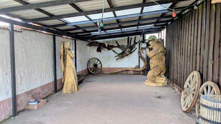 Überdachter Durchgang zum Garten