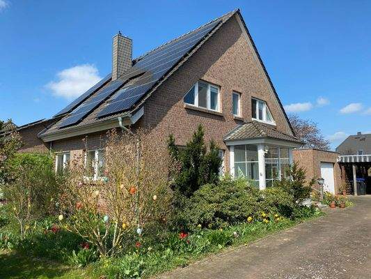 Frontansicht & Giebel