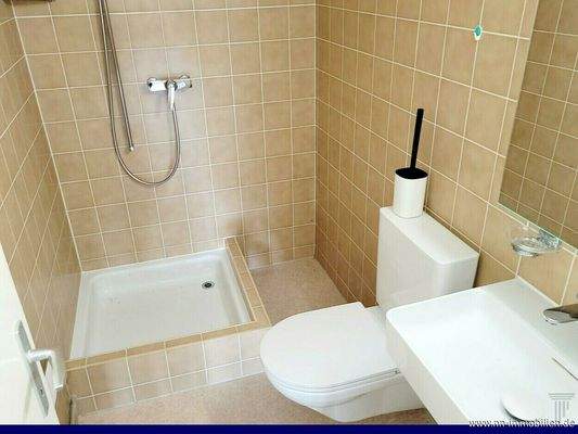 frdl. Bad mit Dusche