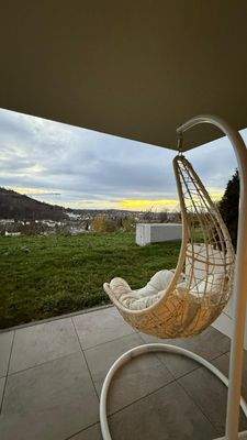 Balkon mit Hängesessel