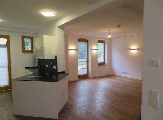 14-Küche+Blick Wohnen-Essen.JPG