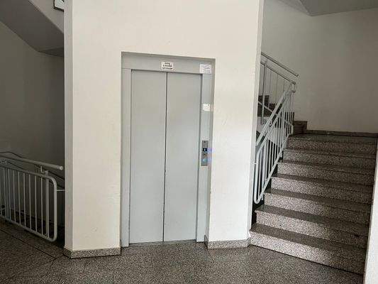 IMG_6680_Wohneinheit 141 Fahrstuhl Kopie 3.jpeg