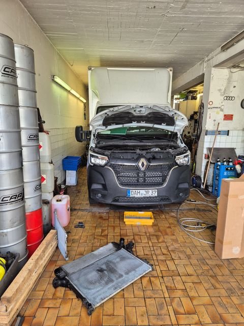 Hohenbrunn Garage, Hohenbrunn Stellplatz
