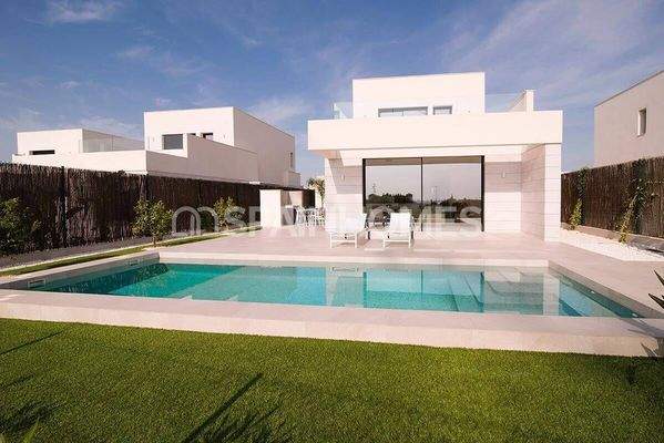 Private Villas with Pool in Los Montesinos Next to Park