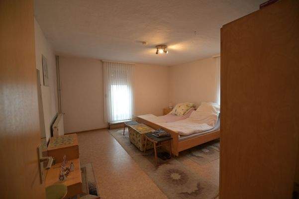 Schlafzimmer mit Balkon