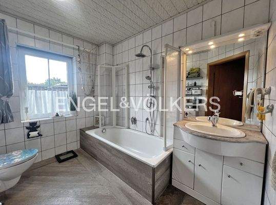 Wannenbad im Erdgeschoss