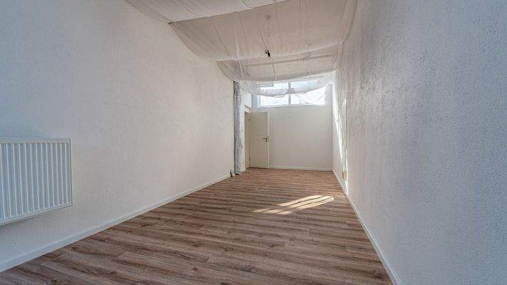 Büro / Schlafzimmer / großer Hobbyraum / Raum für Feierlichkeiten