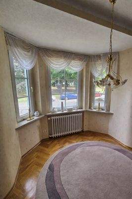 Wohnzimmer (KI-generiert)