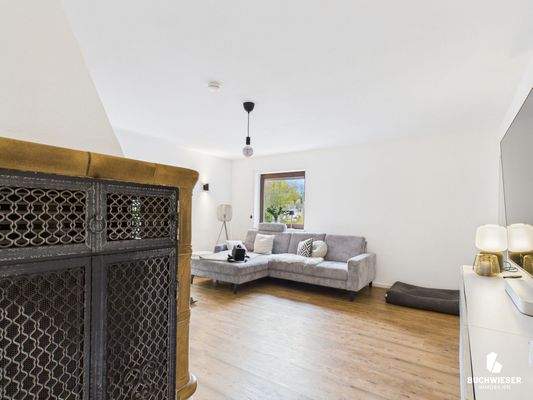 Wohnzimmer mit Kachelofen