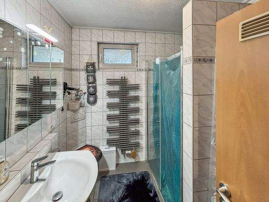 Wohnung 1 - Badezimmer - EG