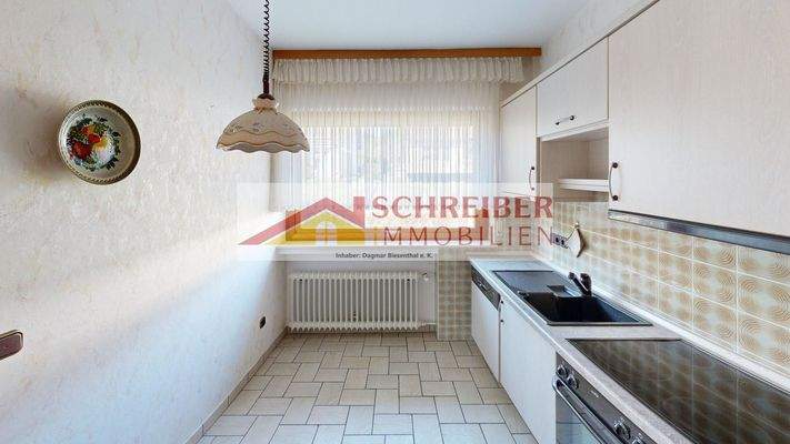 Gepflegtes-Einfamilienhaus-in-Bad-Laasphe-Niederlaasphe-Kitchen 1