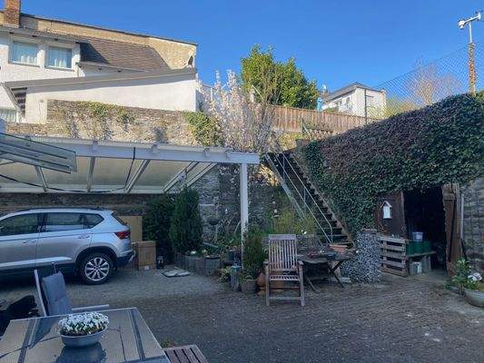 Freisitz mit Gewölbekeller