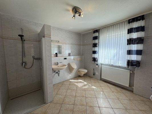 Badezimmer Erdgeschoss