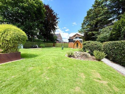 Garten hinter dem Haus