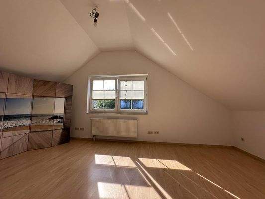 drittes Schlafzimmer im Dachgeschoss