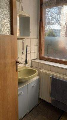 Kleines Bad mit Dusche