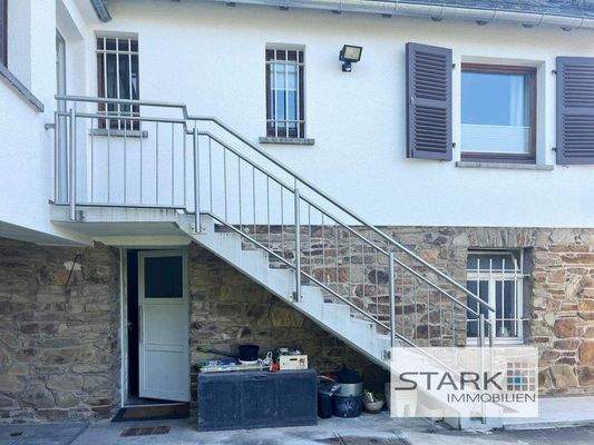 Außenansicht Treppe.jpg