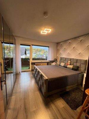 Elternschlafzimmer_EG_Links_WE_1 (2)