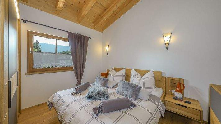 KITZIMMO-Zwei Luxuschalets mit Panoramablick in Top-Ruhelage kaufen - Immobilien Steinberg Tirol.