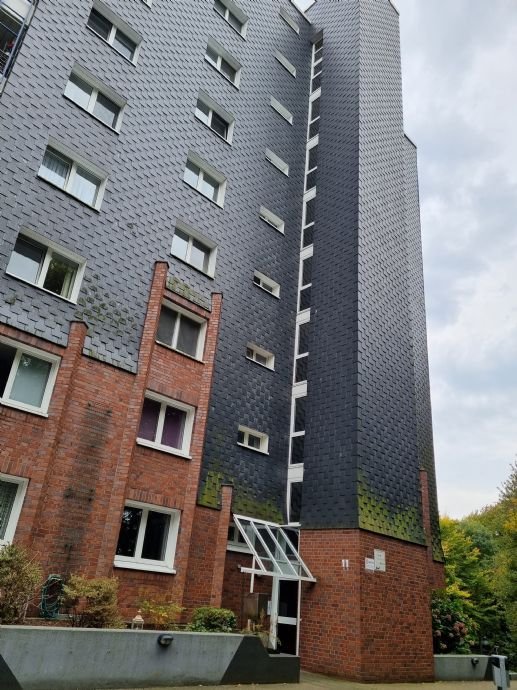 Kaufpreis reduziert ! Schöne 3-Zimmer Wohnung mit Ausblick in ruhiger Lage in Lev-Schlebusch