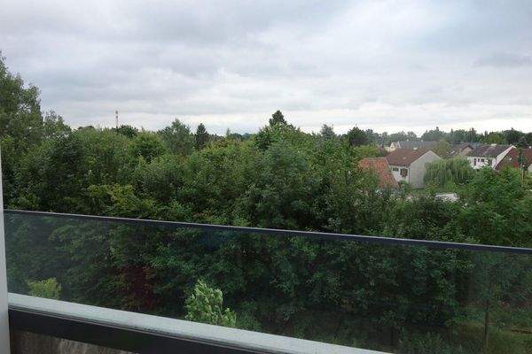 Blick vom Balkon mit Loggia 1