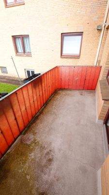 PIA - E EG links - Balkon 1.jpg