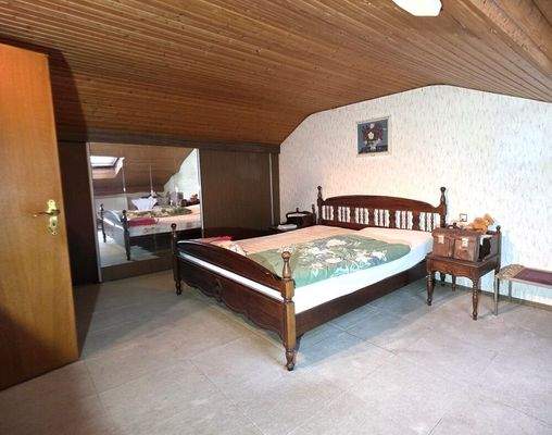 eines der Schlafzimmer Hinterhaus