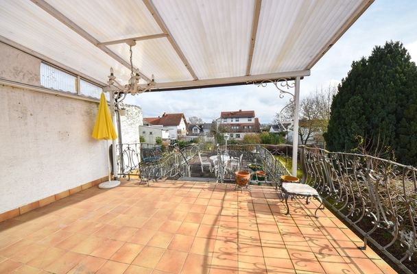 überdachte Terrasse