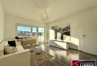 Wohnzimmer mit Balkon