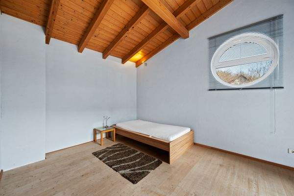 1. DG | Schlafzimmer (1)