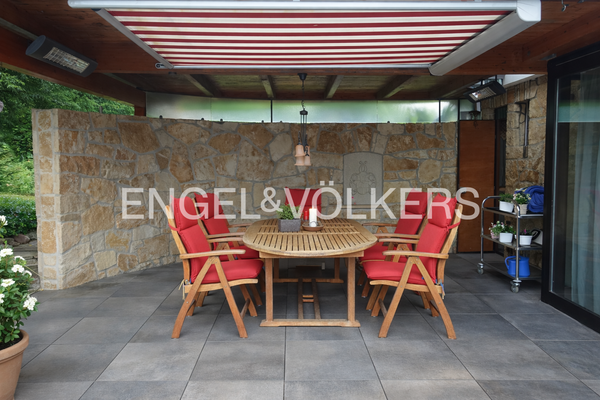 Großzügige Terrasse