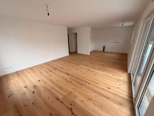 Wohnraum mit Küchenanschlüssen