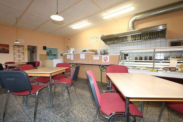 Der großzügige Gastraum 